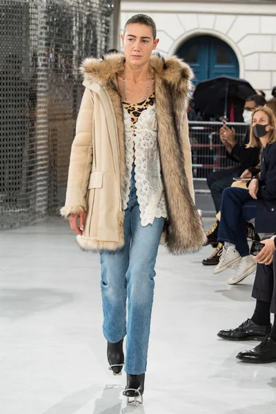 Look 22